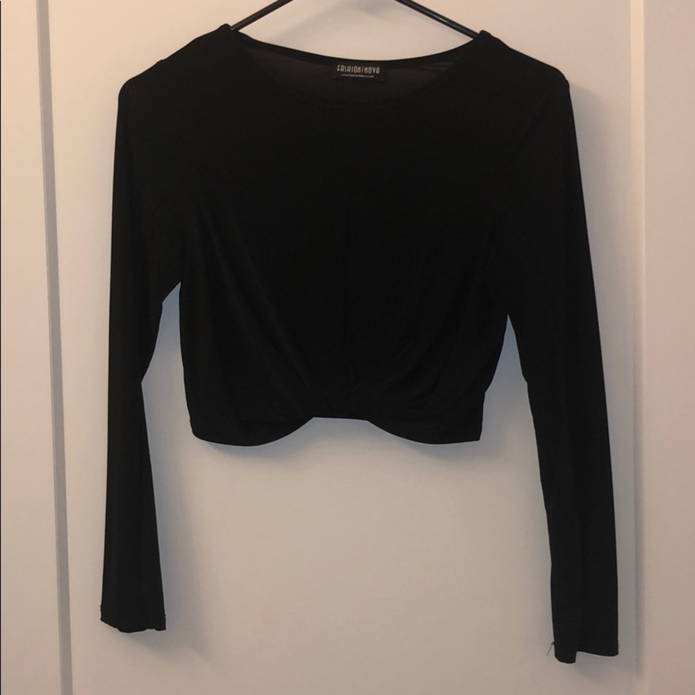 Long sleeve crop top